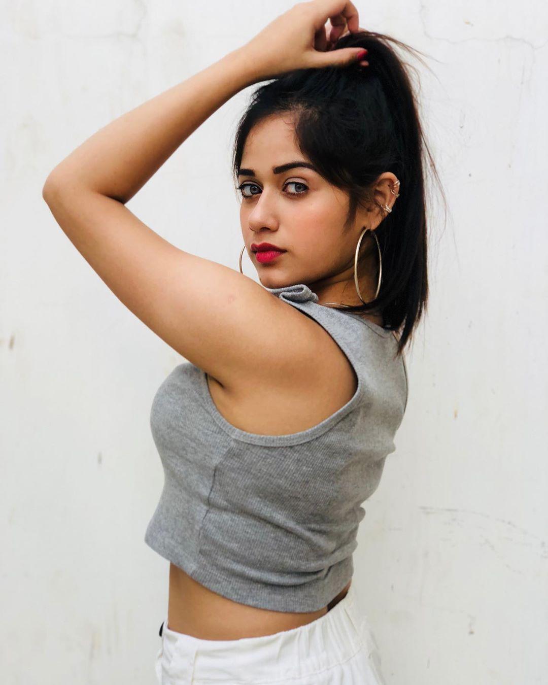 Jannat Zubair Photo: 35 Stunning, Beautiful & Hot Picture