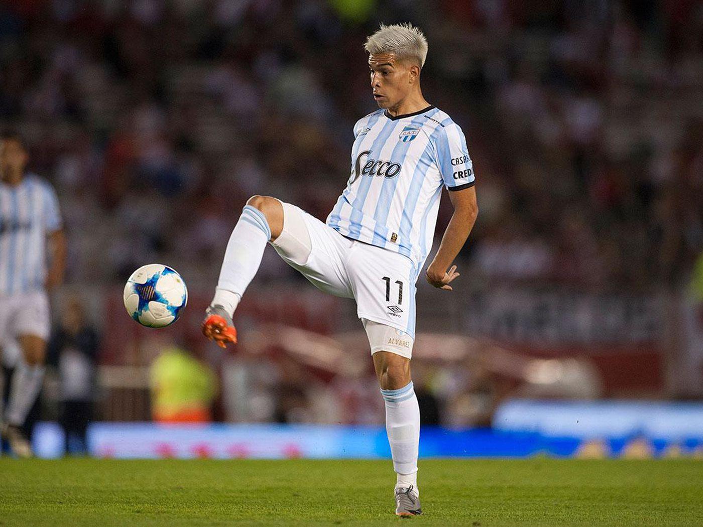 LA Galaxy sign Favio Alvarez on loan from Atlético Tucumán