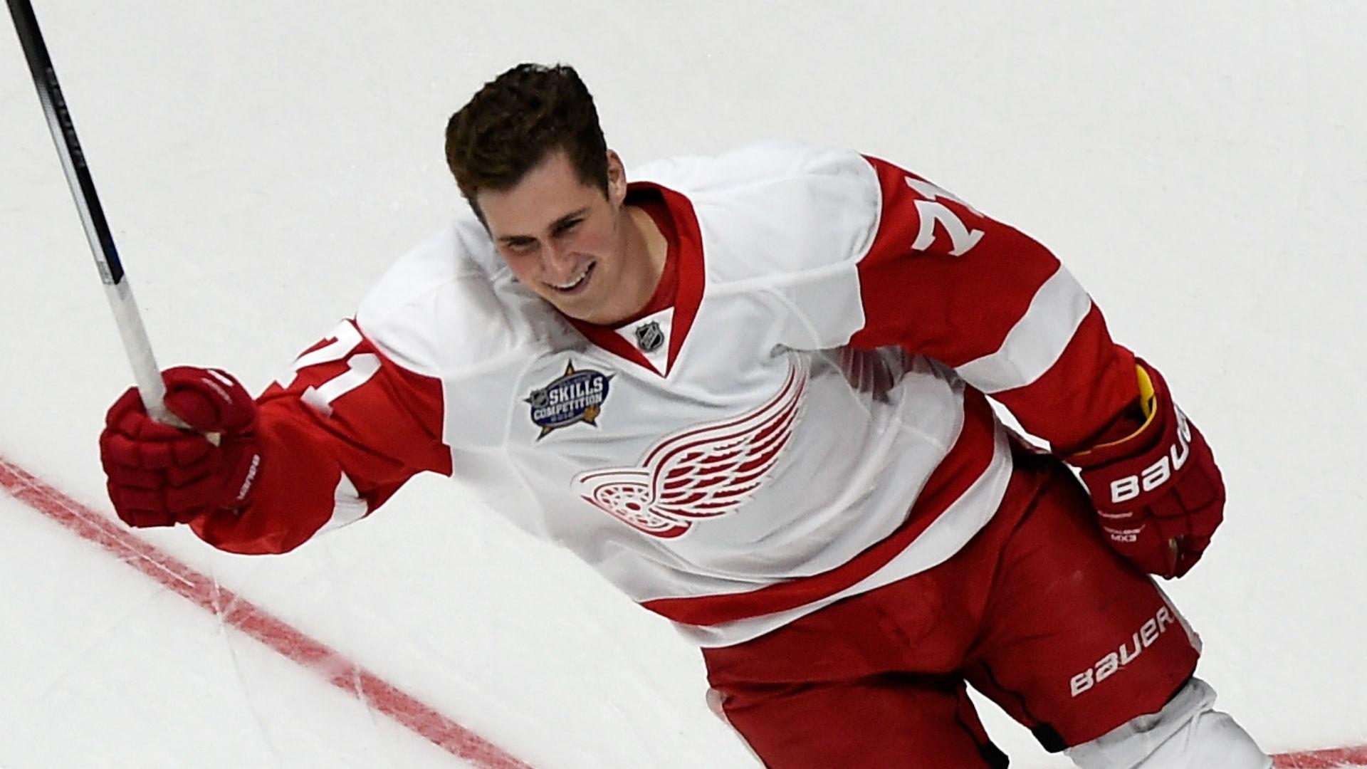 Red Wings Re Sign Dylan Larkin To 5 Year Deal. Sporting
