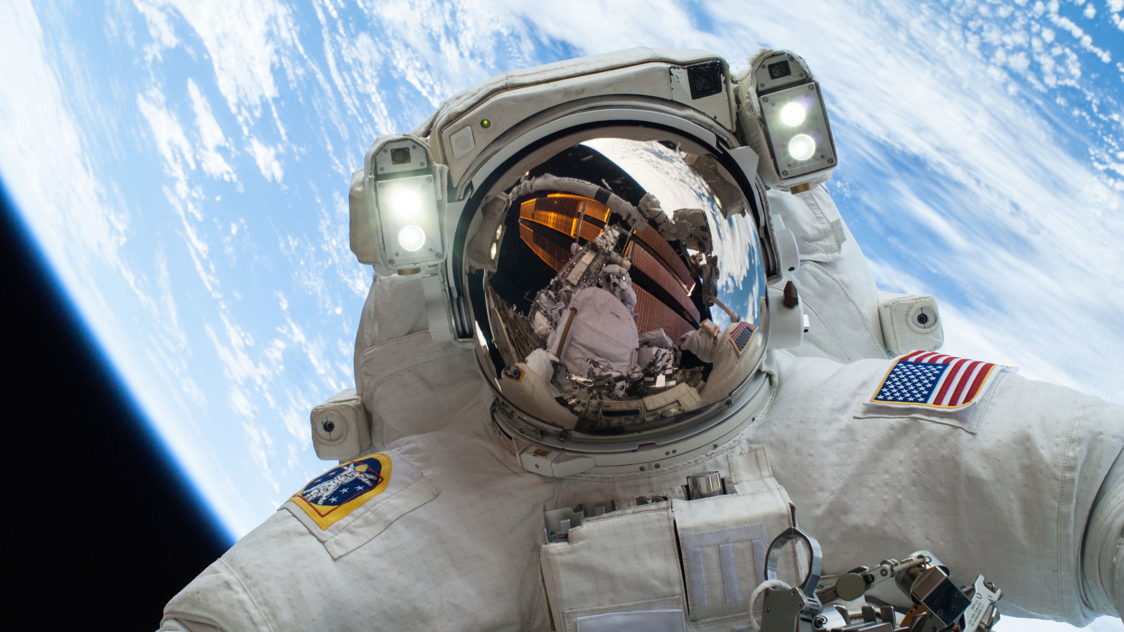 Wallpaper NASA astronaut in the space 3840x2160 UHD 4K