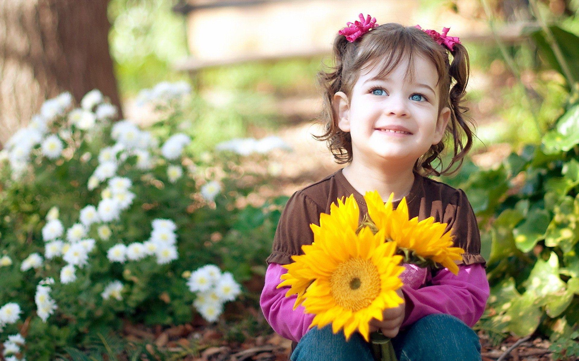 Beautiful Girl With SunFlower #Wallpaper