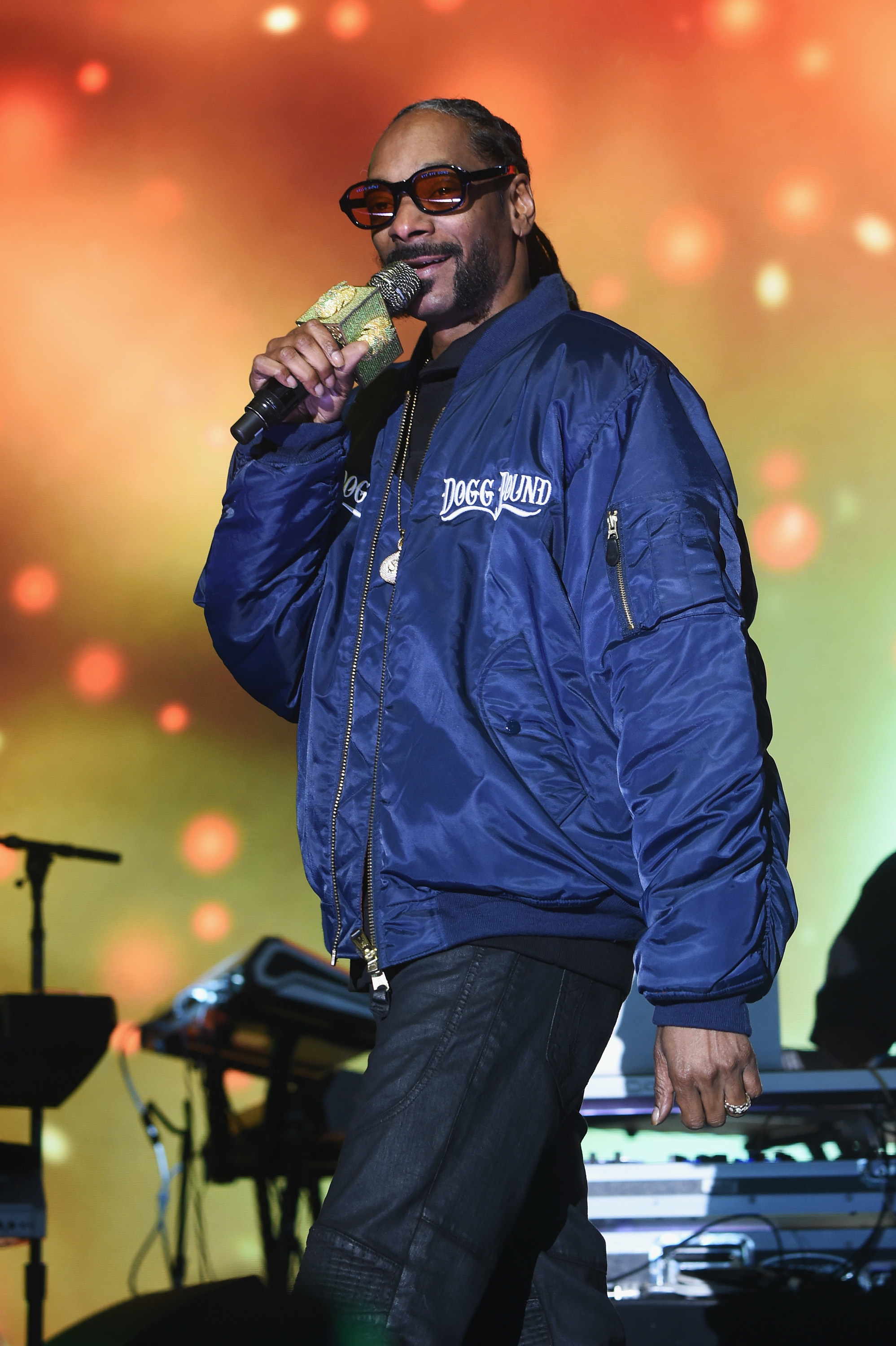 Snoop Dogg Is Not A Fan Of The 'Roots' Remake