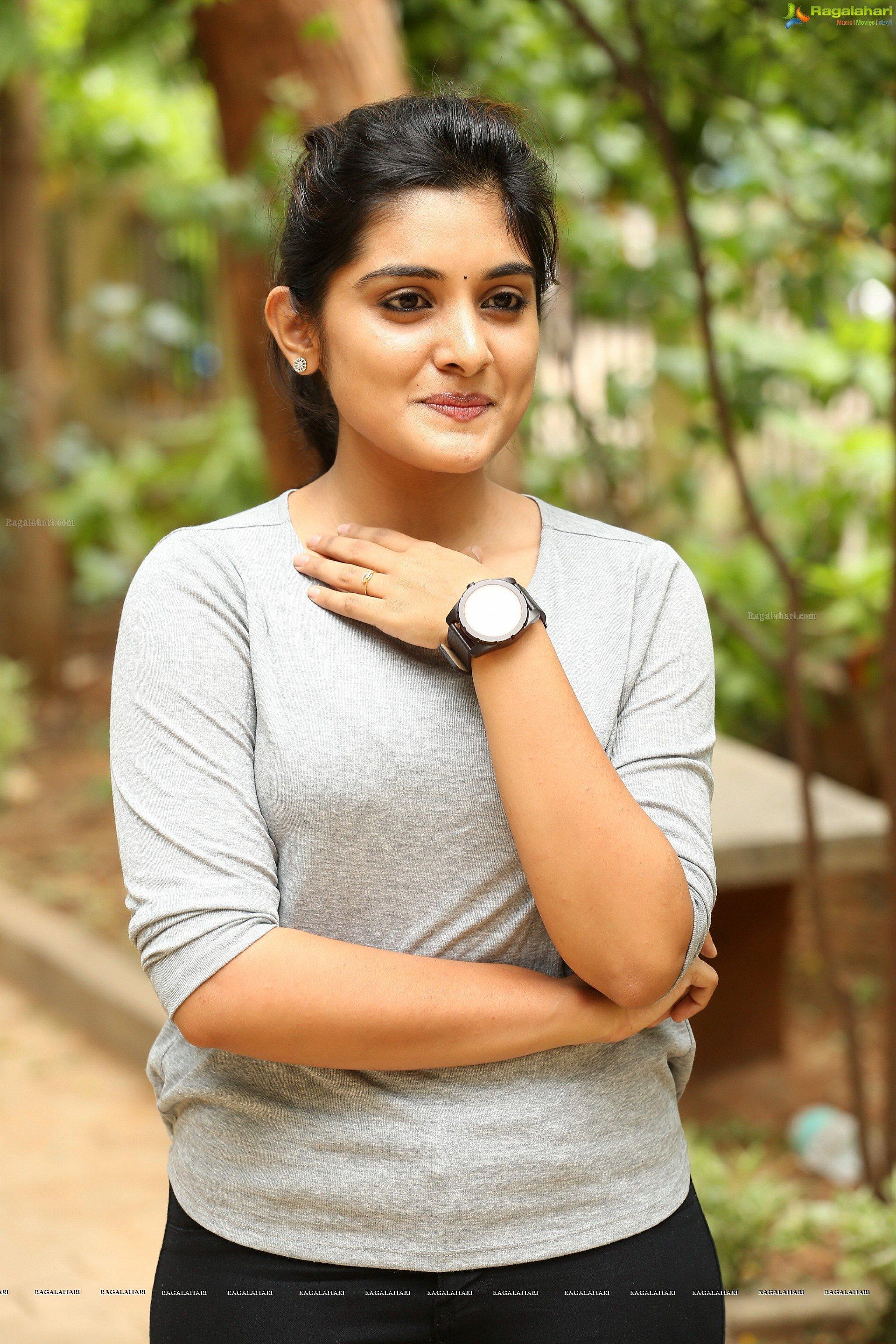Nivetha Thomas HD Wallpaper for Android