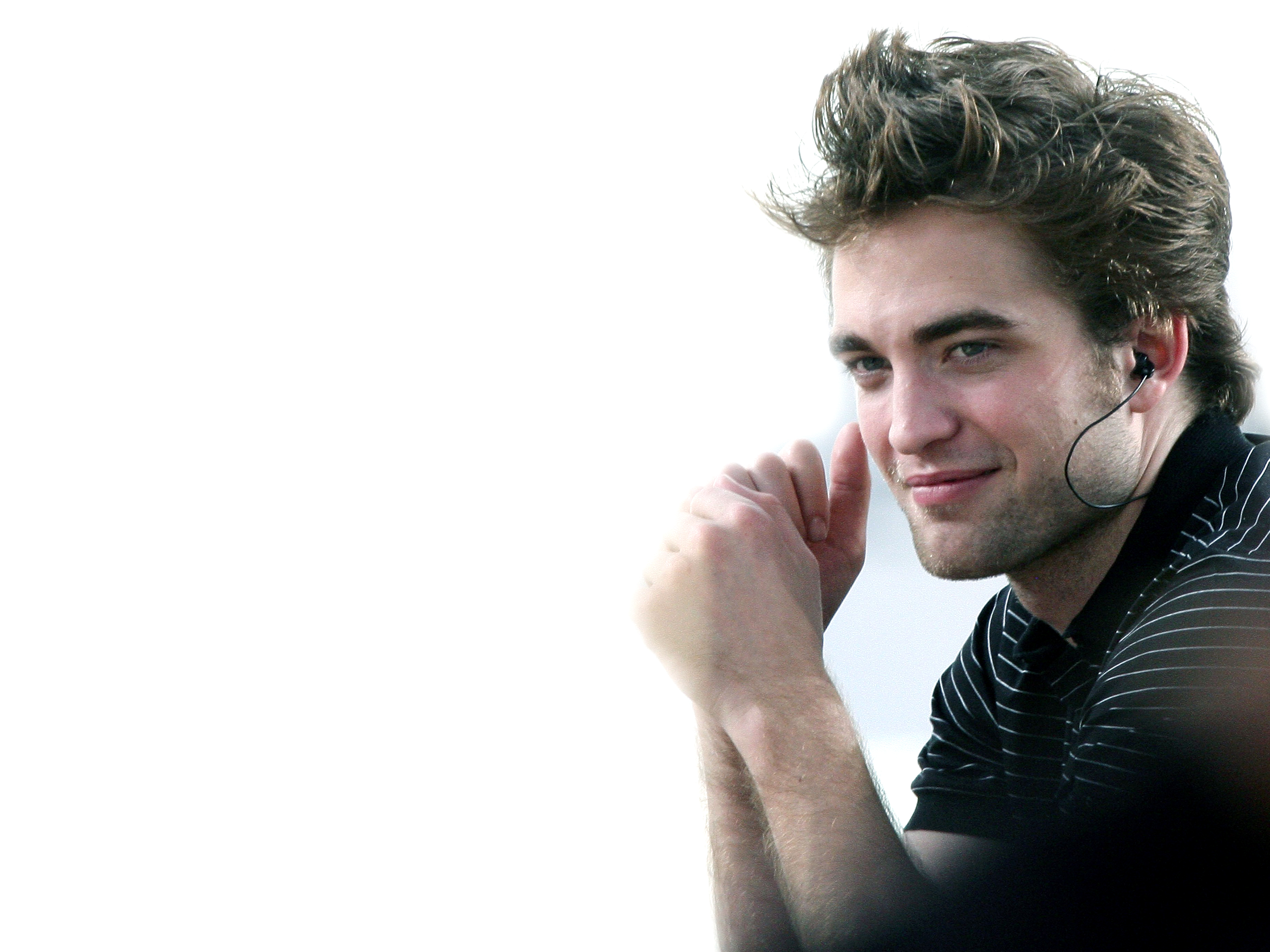 Robert Pattinson Wallpaper HD #UG86846
