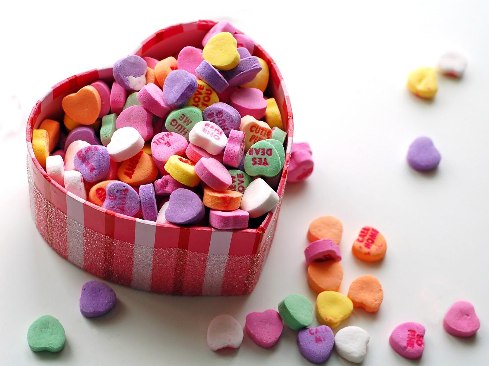 Valentines Day Candy Heart HD Wallpaper