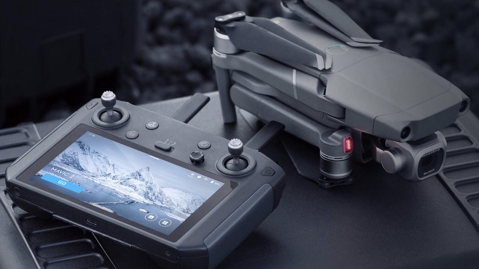Which drones does the DJI Smart Controller support?