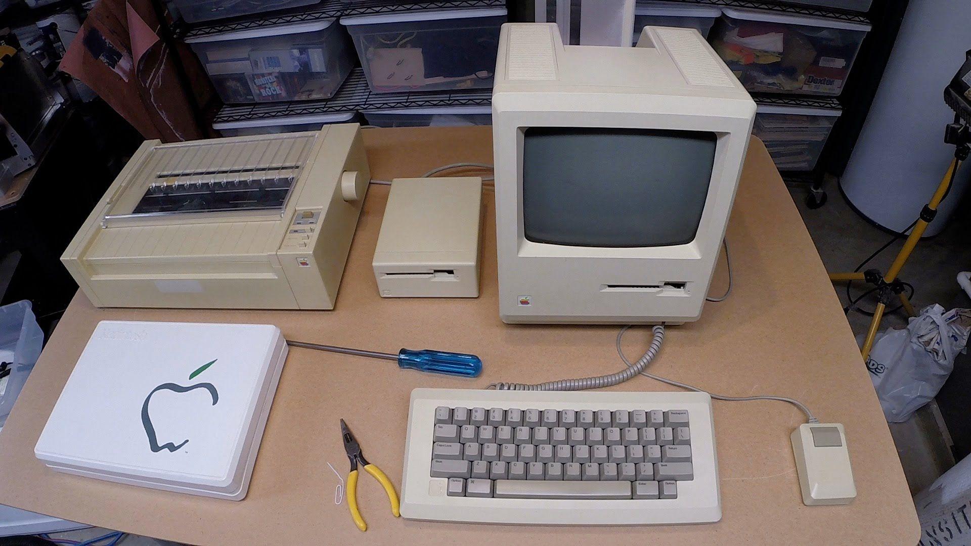 Throwback: Original Macintosh 128k. Box tv, The originals, Monitor
