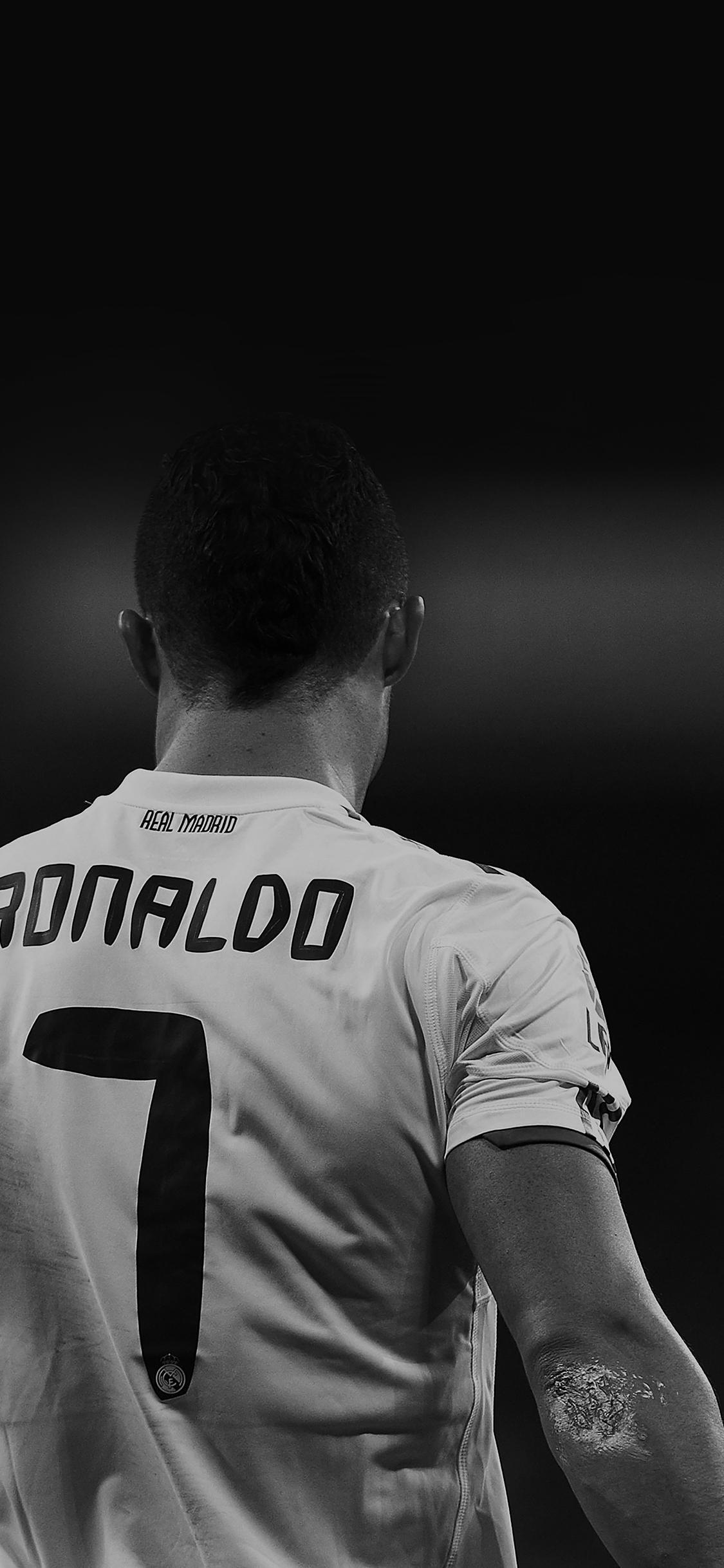 Cristiano Ronaldo 7 Real Madrid Soccer Dark