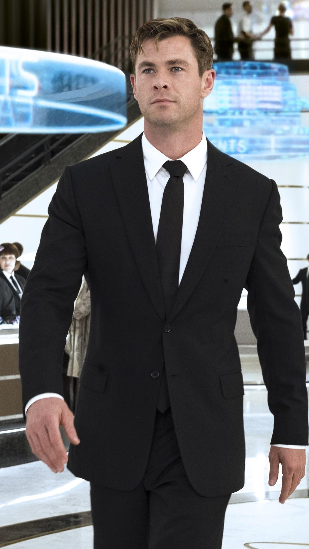 Men in Black: International Agent H Chris Hemsworth 8K Wallpaper