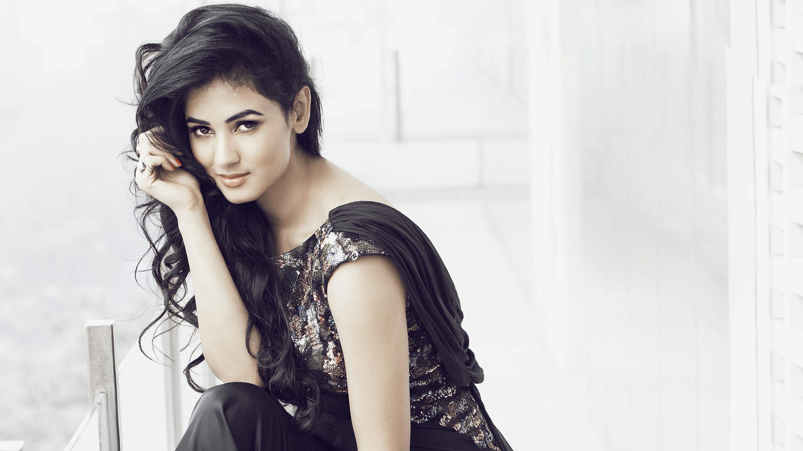 Sonal Chauhan Indian Celebrity, HD Indian Celebrities, 4k