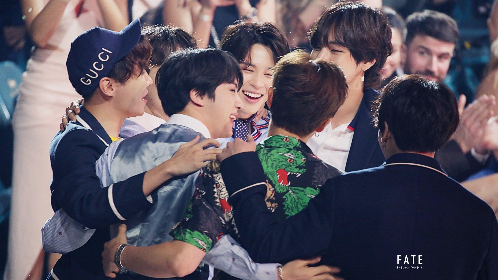 BTS the 2018 Billboard Music Awards (BBMAs) (10PM GMT Red