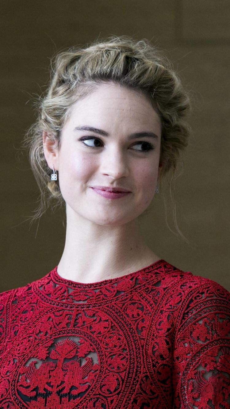 Lily James iPhone iPhone 6S, iPhone 7 Wallpaper
