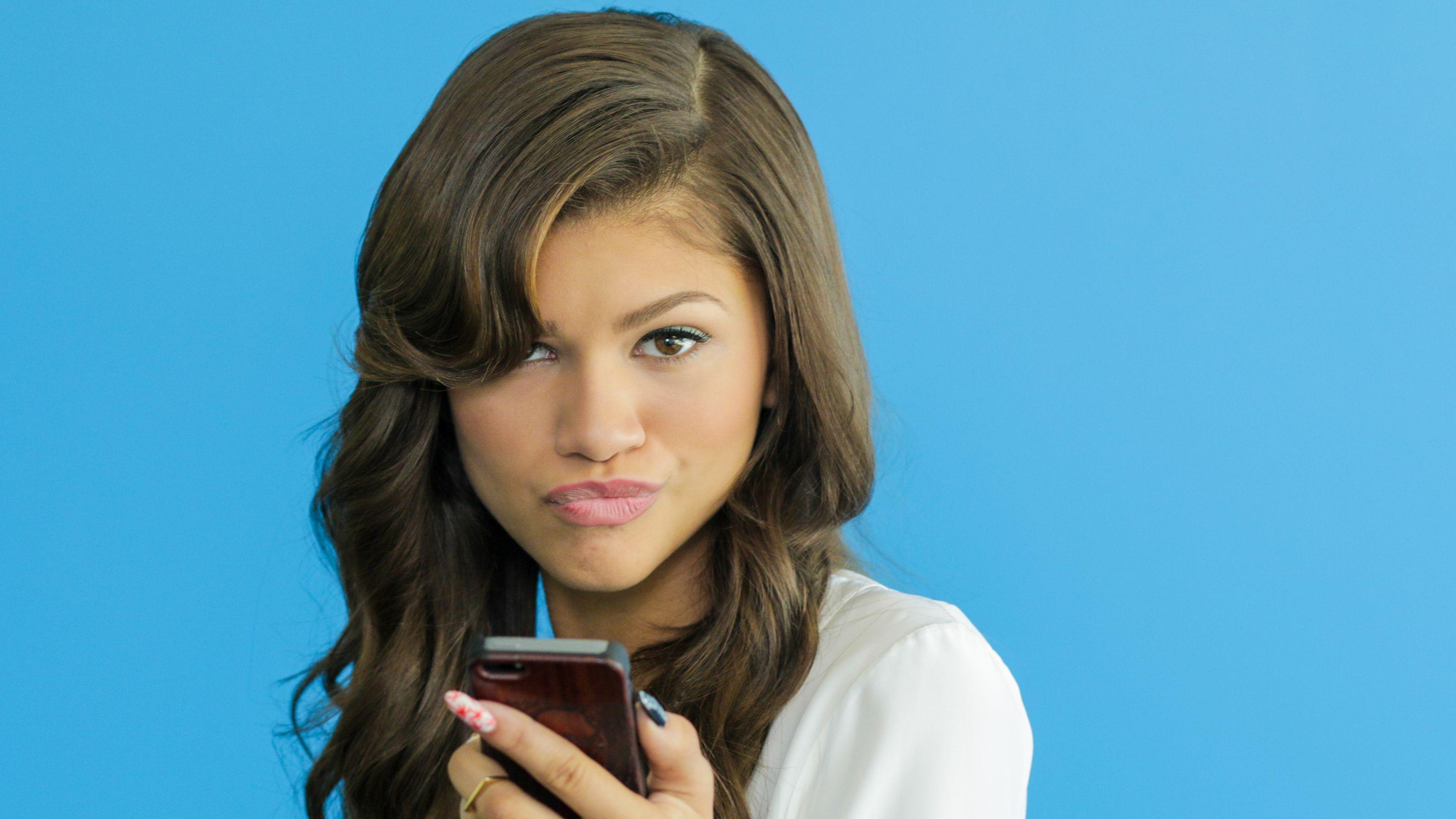 Zendaya Desktop Wallpaper Phone. Zendaya, Phone wallpaper