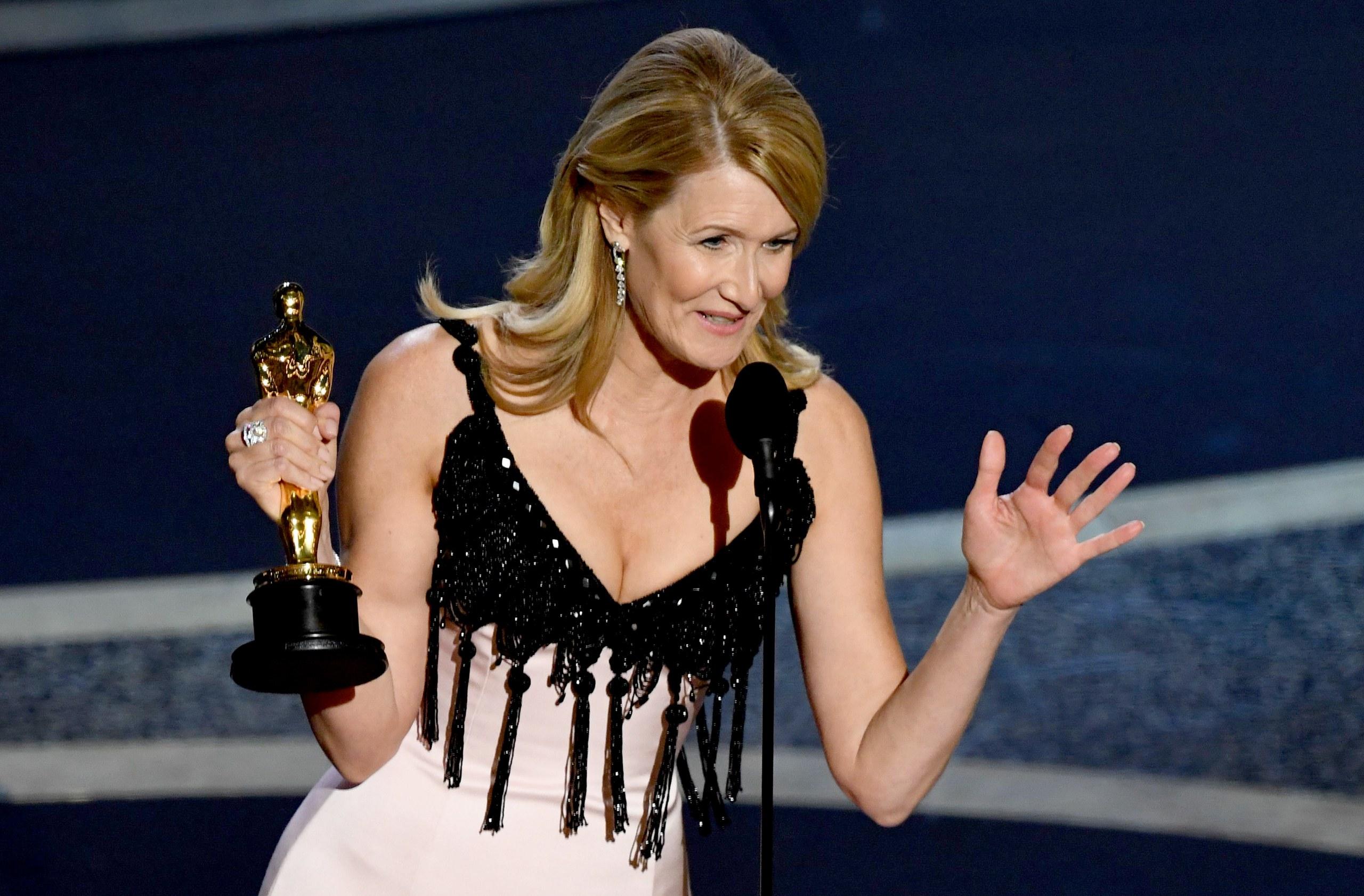 Actress Dern Nyt 17 - xmphffq