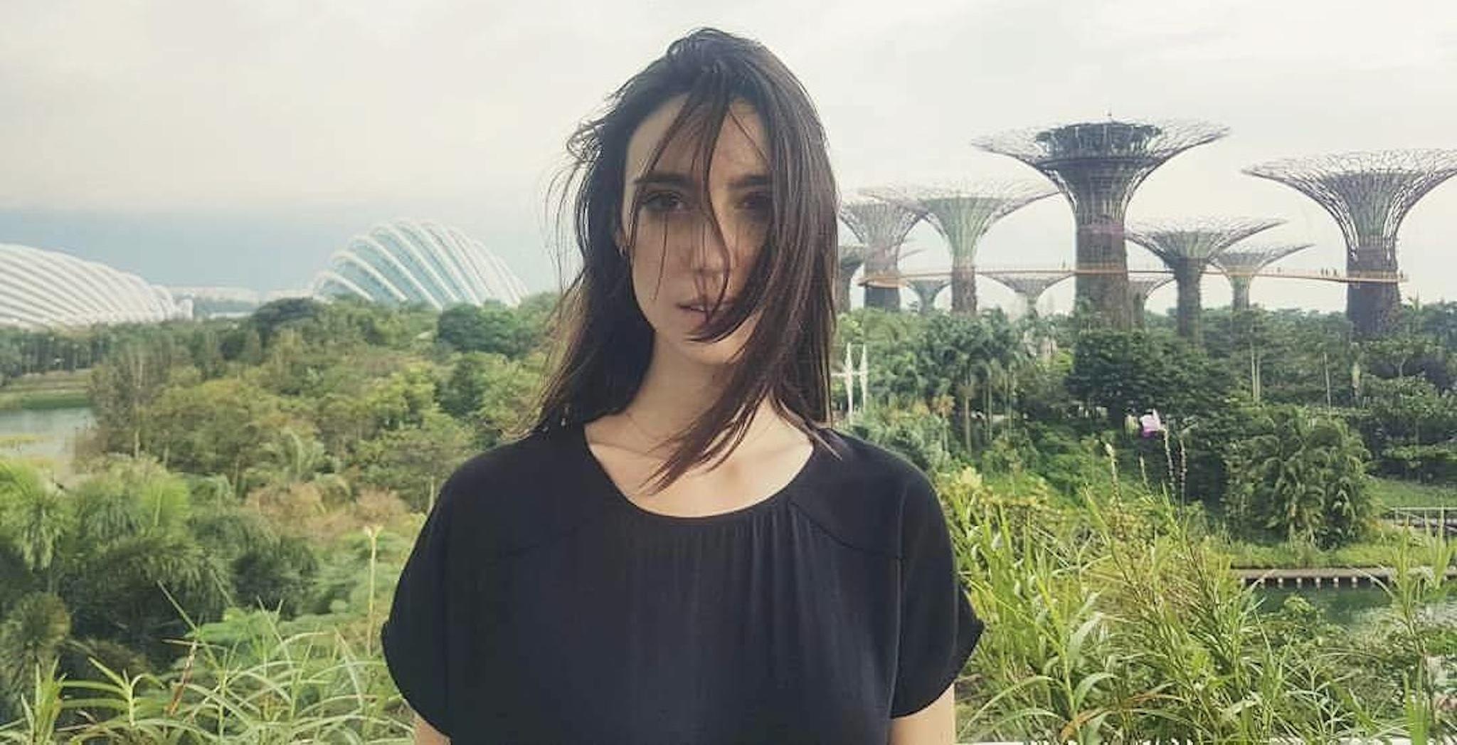 Profile: AMELIE LENS