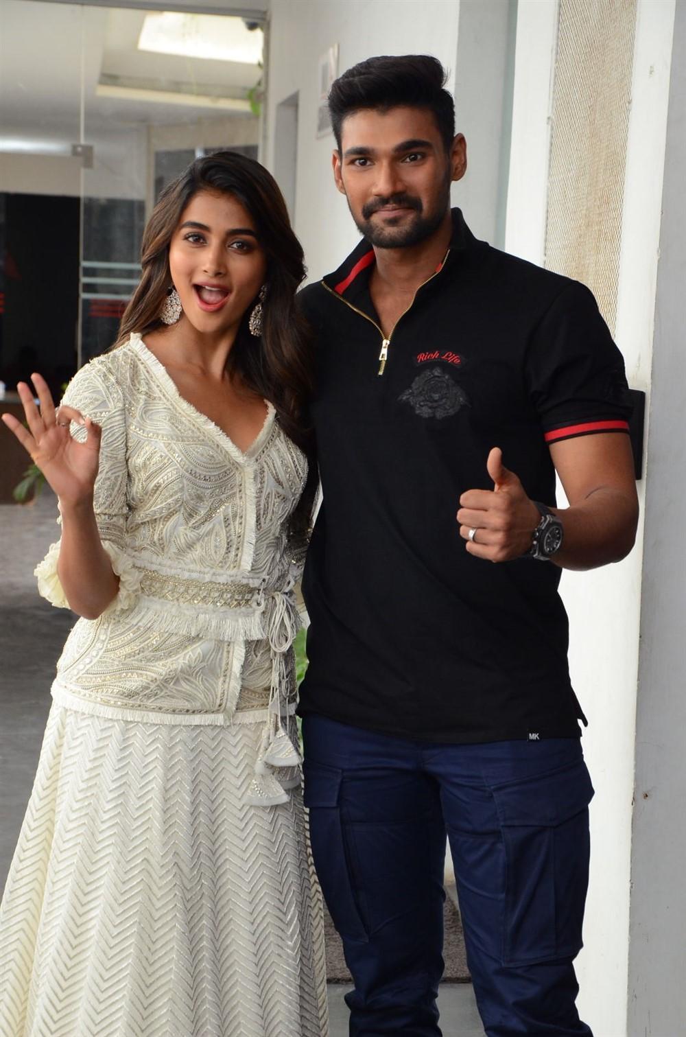 Bellamkonda Sai Srinivas, Pooja Hegde at Saakshyam success meet