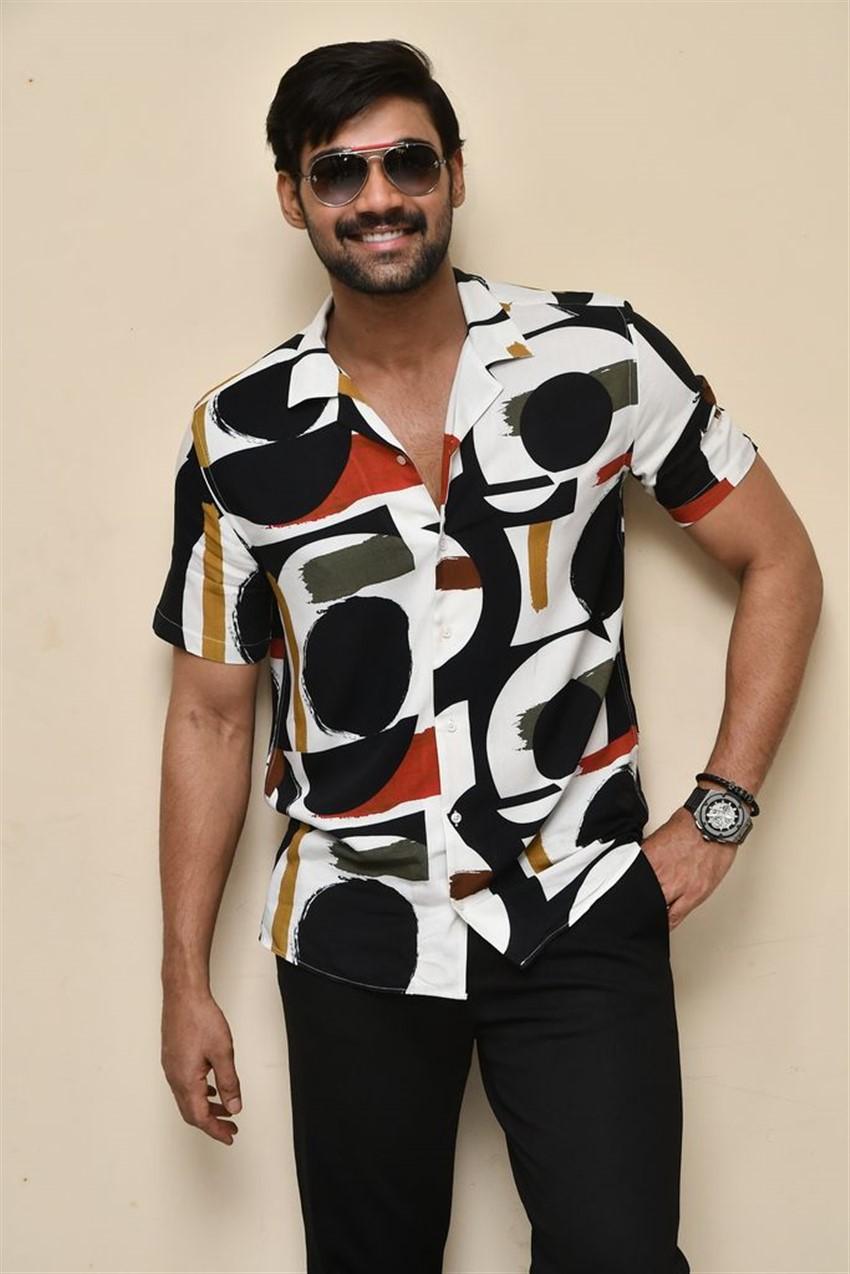 Bellamkonda Sai Sreenivas Photo [HD]: Latest Image, Picture