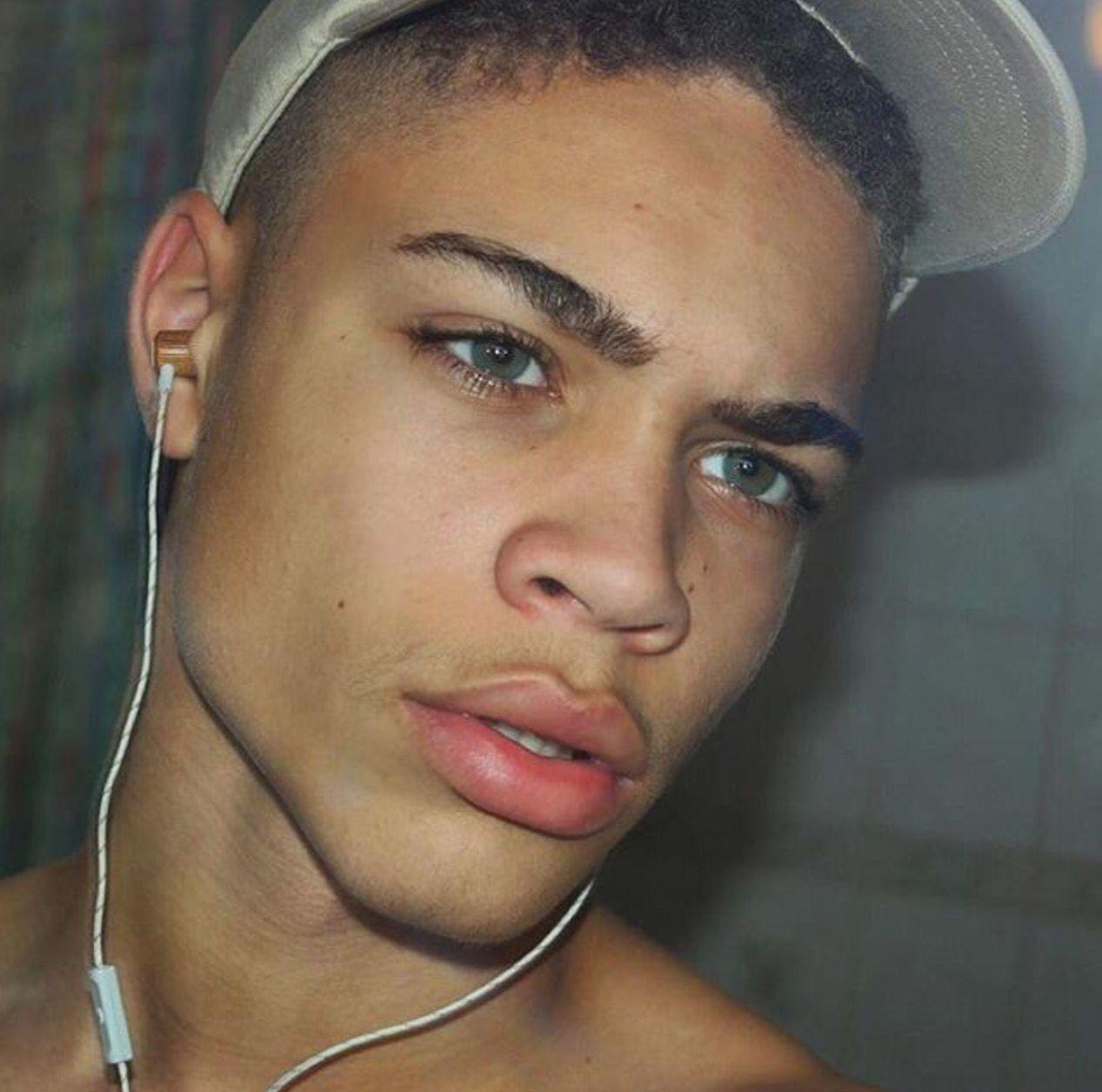 Light Skin Cute Boys Wallpapers - Wallpaper Cave