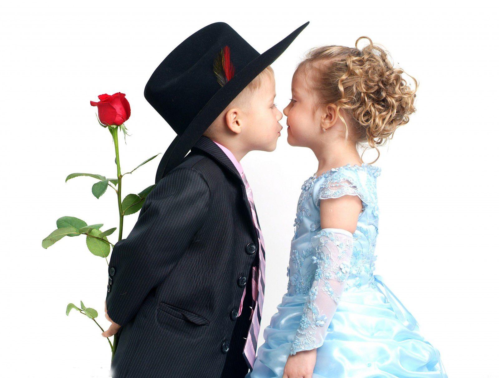 baby couple kissing high resolution HD wallpaper free download