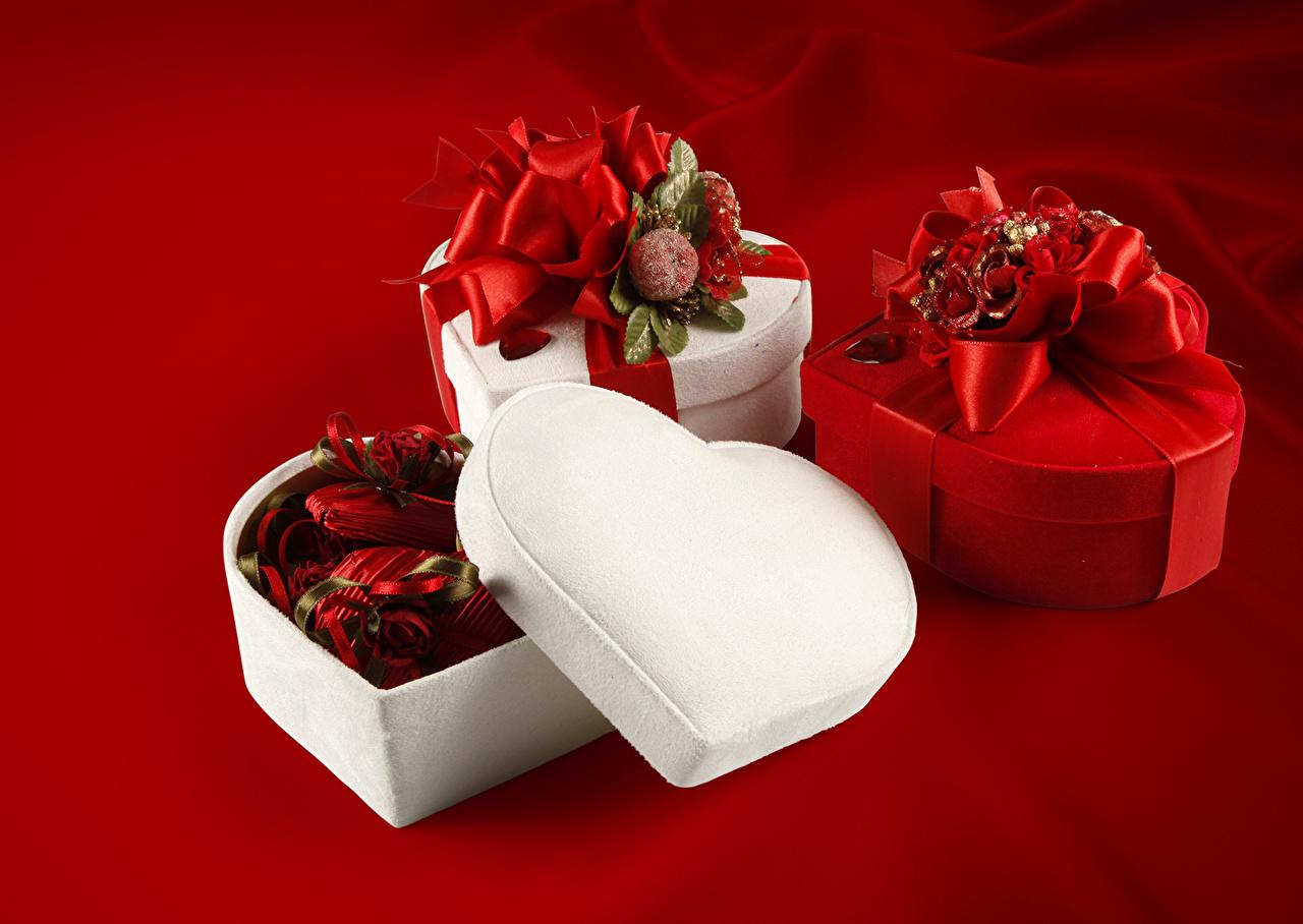 Desktop Wallpaper Valentine's Day Heart Roses Box Bowknot Holidays