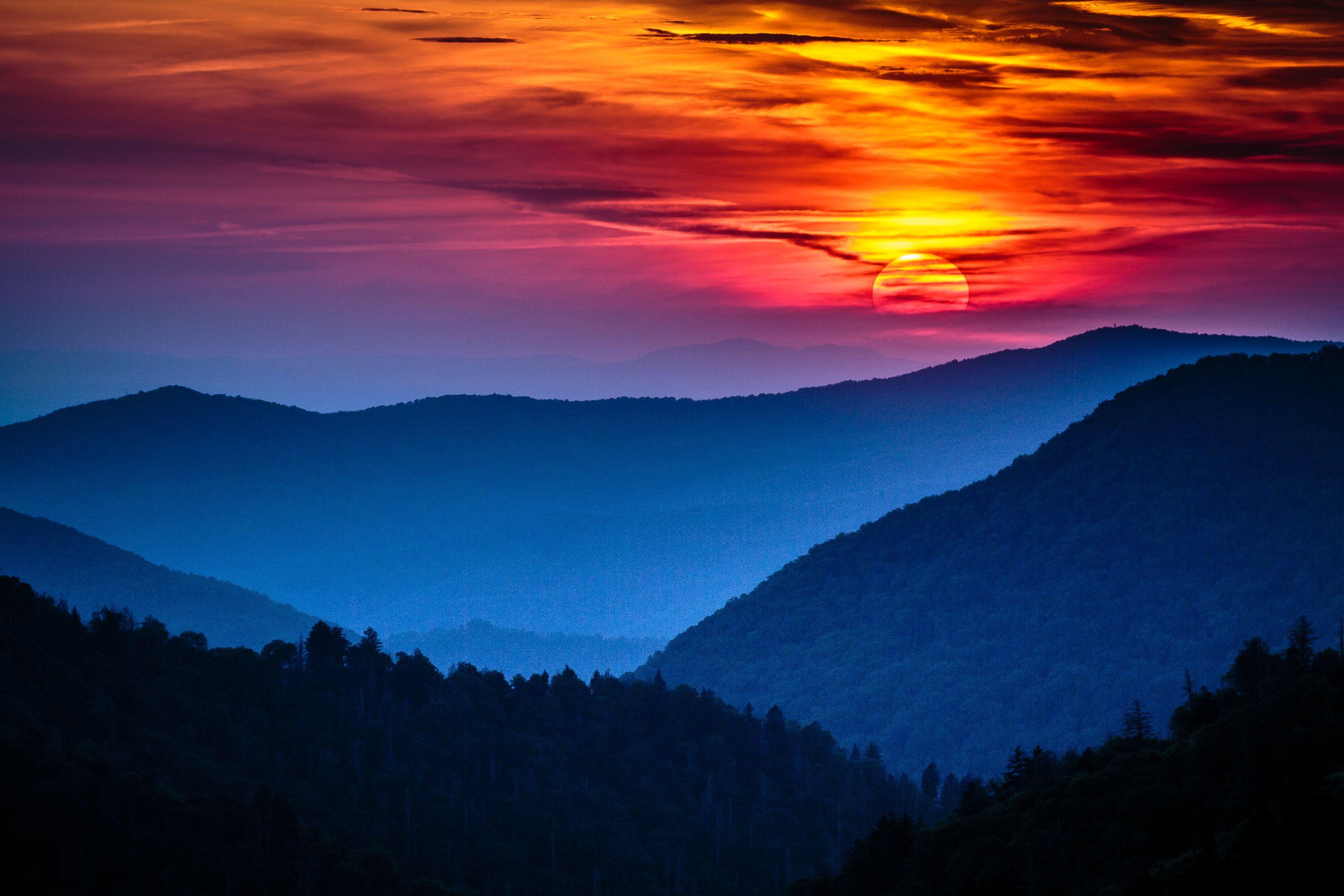 Breathtaking view of a Great Smoky Mountain sunrise. Who would