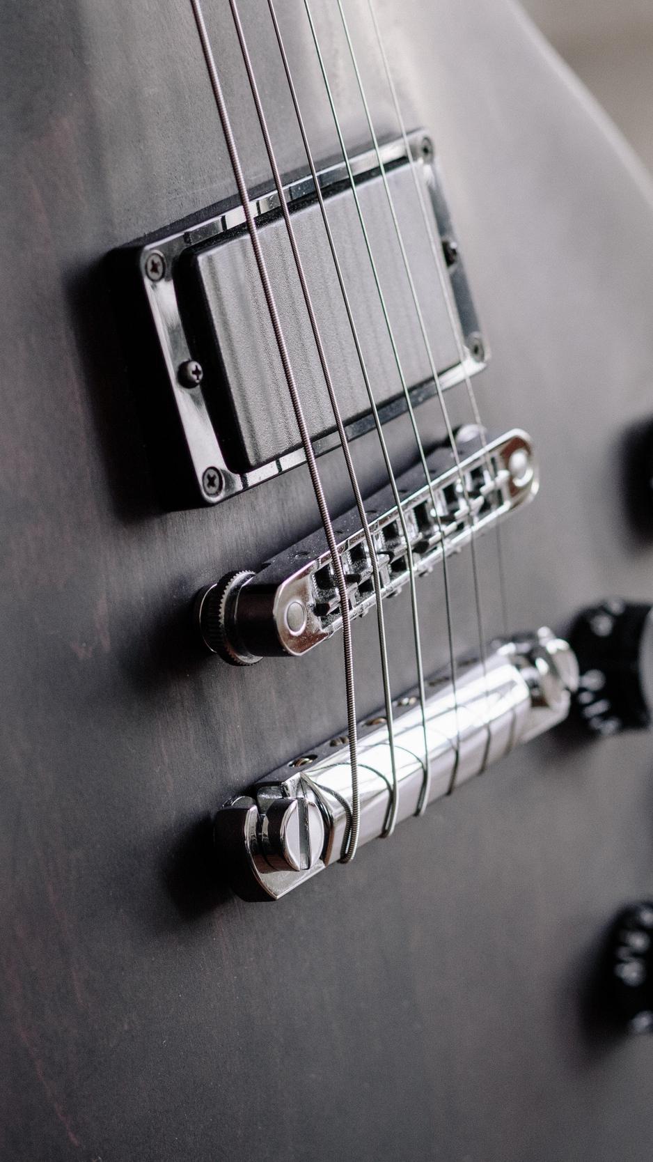 Download wallpaper 938x1668 electric guitar, strings, pickup