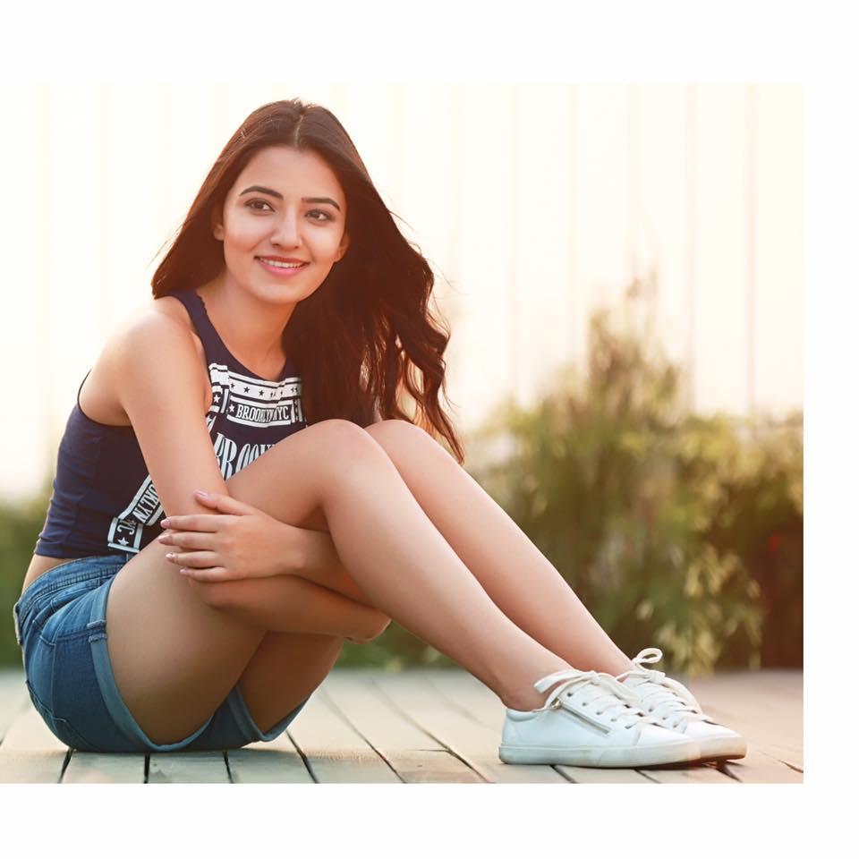 Actress. Hot Pics. Wallpaper. Images. News. Coll Photo: Rukshar