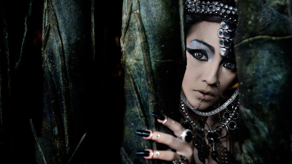 FACE woman piercing rings wallpaperx1080