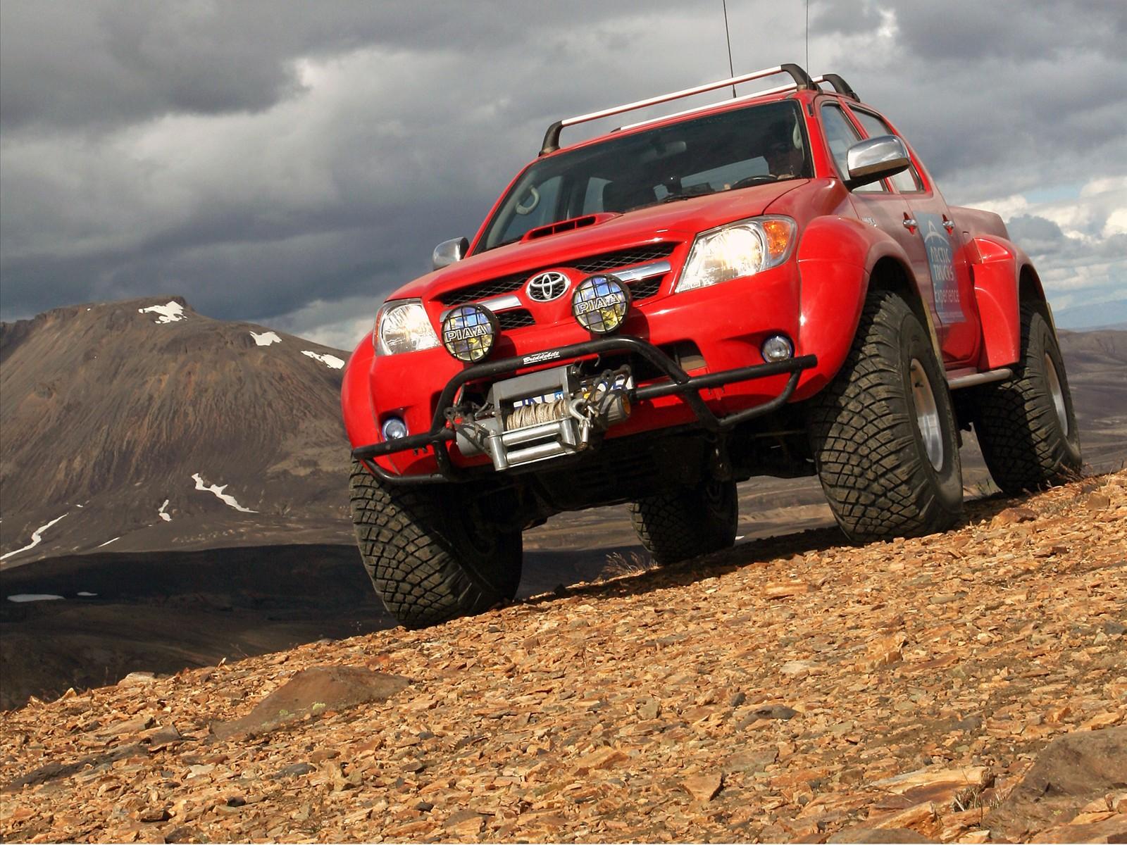 Toyota Hilux # 1600x1200. All For Desktop
