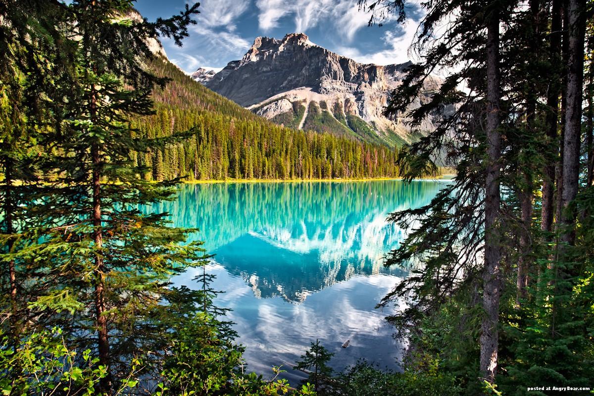 Free download Beautiful Mountains Lake Wallpaper 1280x800 539557