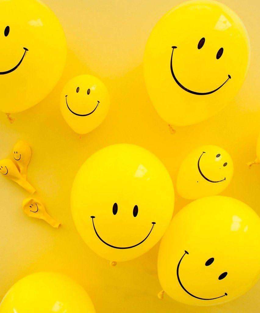 Smiley Face Balloon. Happy smiley face, Emoji wallpaper