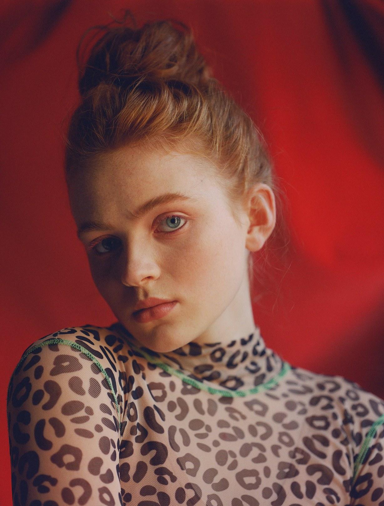 Sadie Sink Phone Wallpapers - Wallpaper Cave