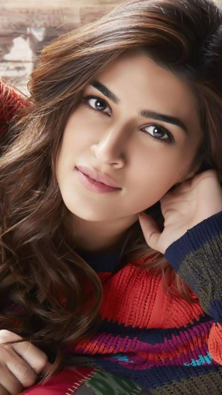 Beautiful Kriti Sanon. Most beautiful indian actress, Beautiful