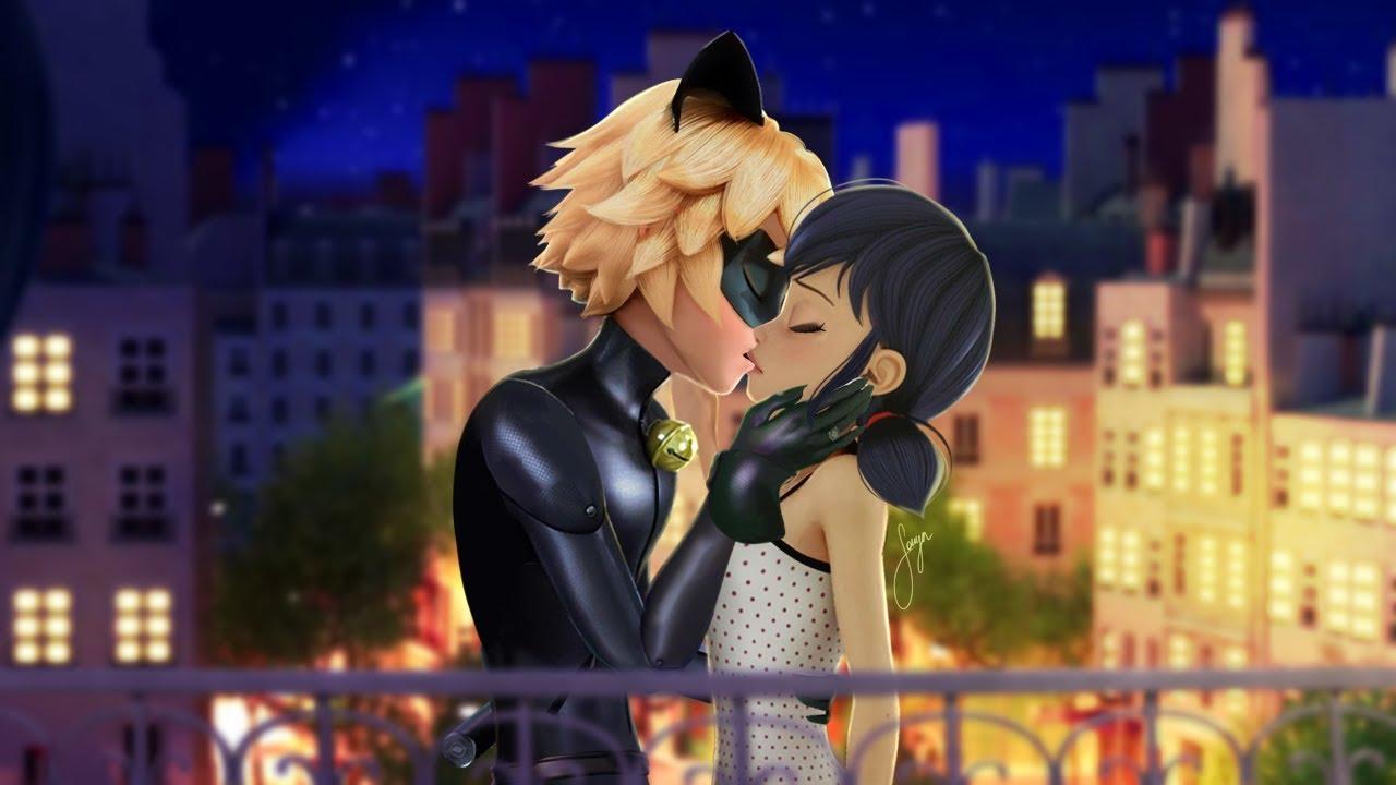 Marinette & Chat Noir kiss. Marichat on the balcony Miraculous