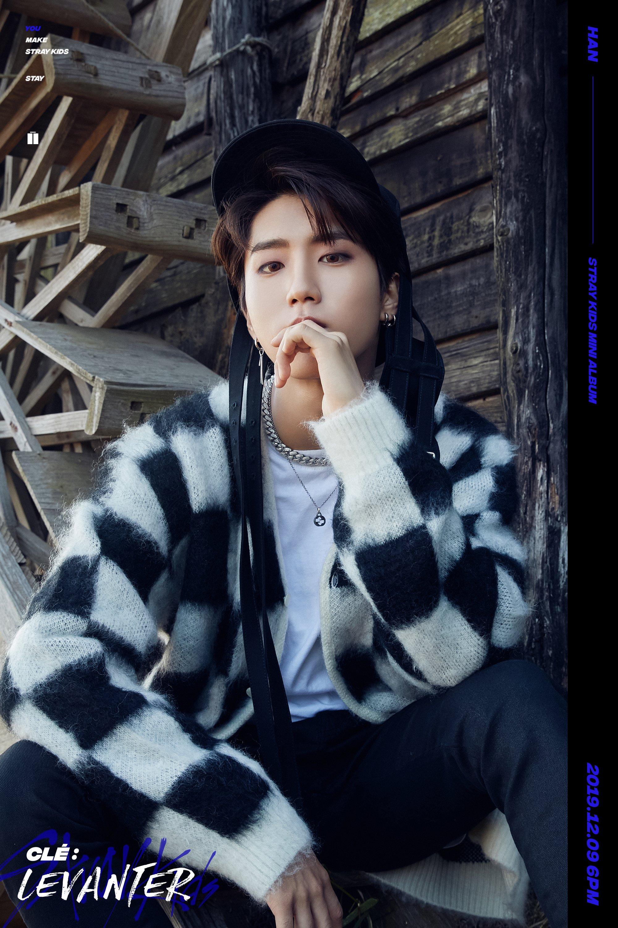 Update: Stray Kids Unveils Intriguing Prologue Cards For “Clé