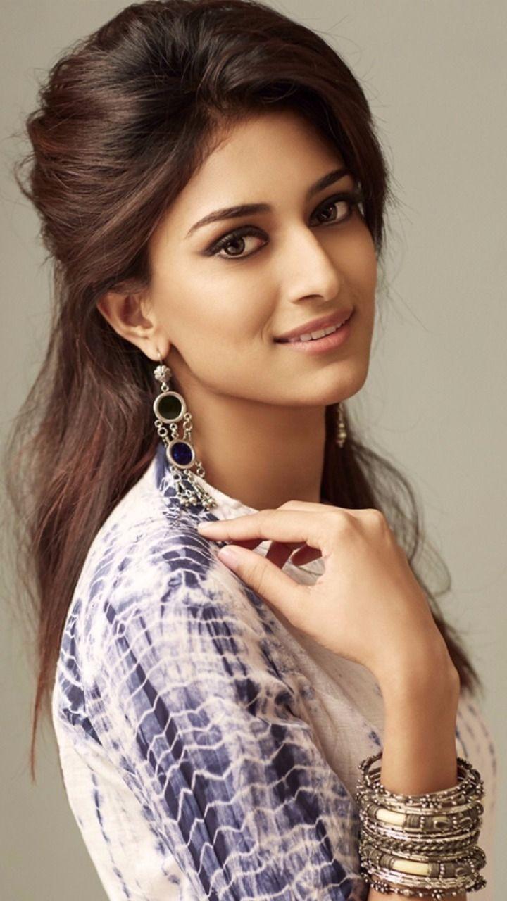 Beautiful Anupama South Indian Actress Wallpapers