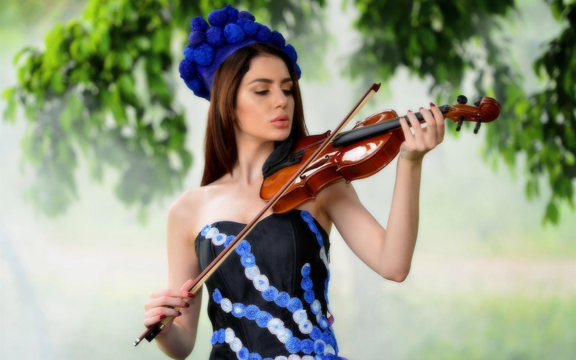Wallpaper Beautiful long hair girl play violin 1920x1200 HD
