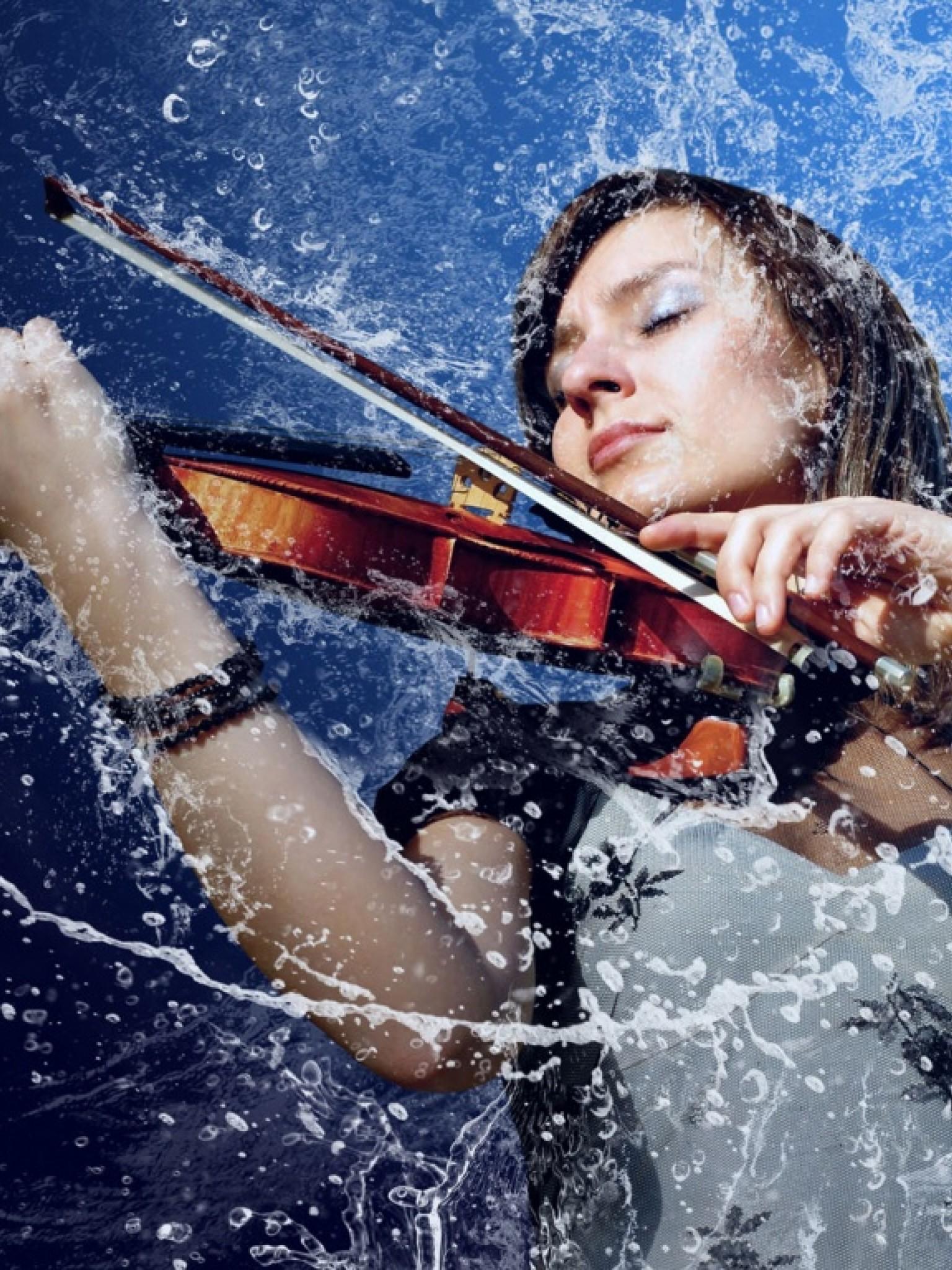 Download Girl Playing Violin In Water HD Wallpaper for Desktop