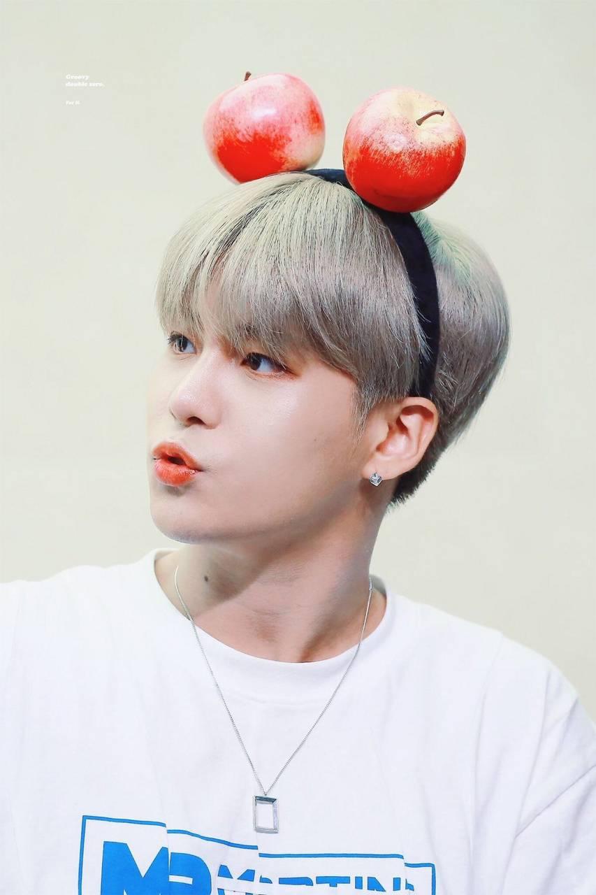 JongHo wallpaper