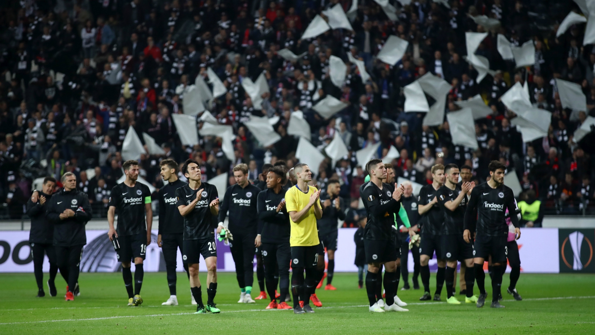 Eintracht Frankfurt Players Salute Their Fans After