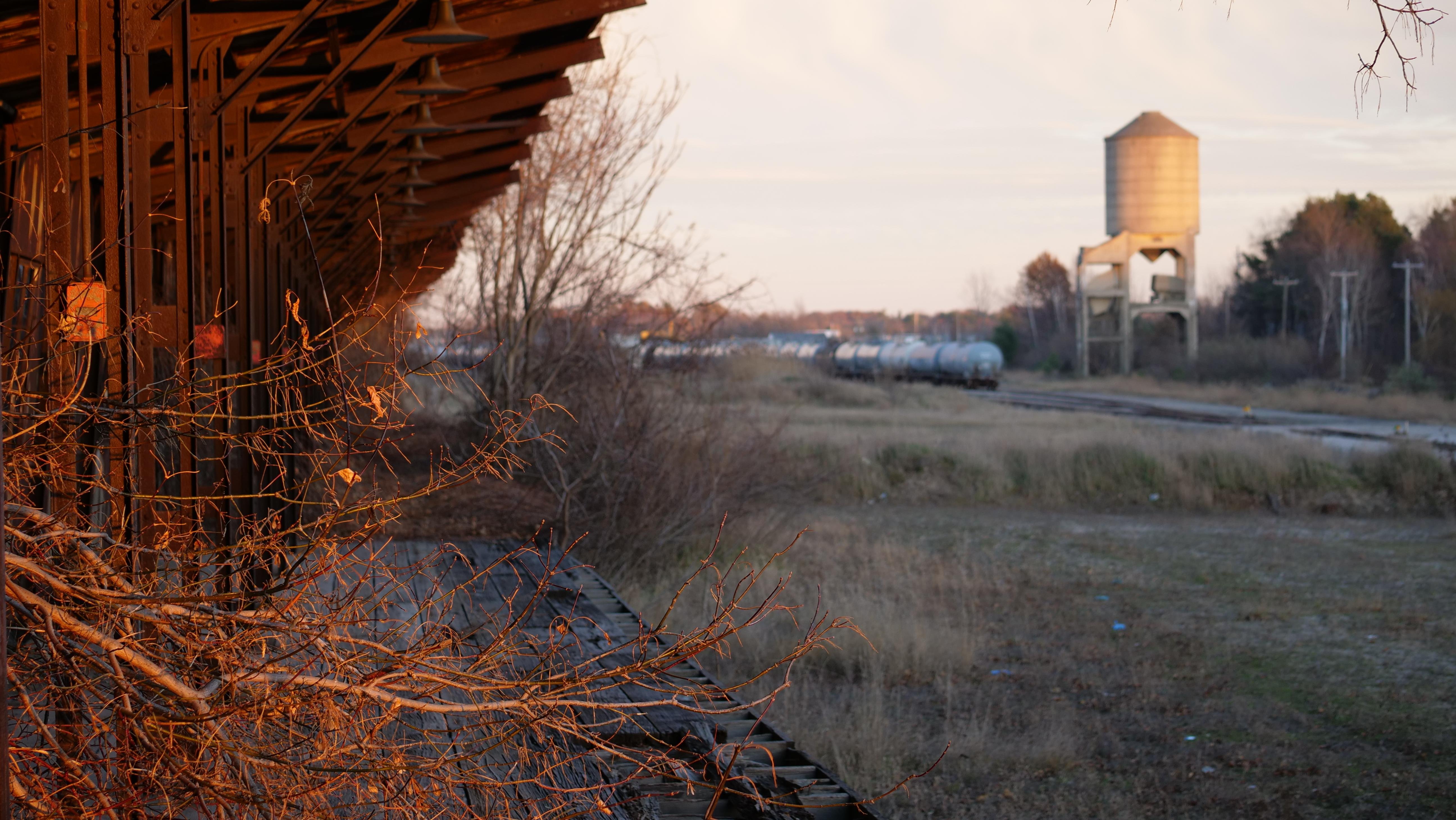 Old Train Yard 4K wallpaper