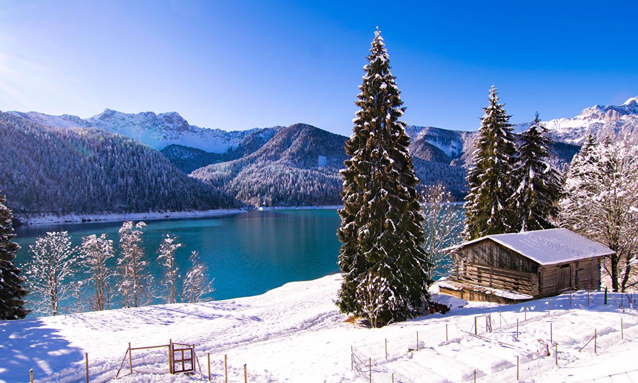 Desktop Wallpaper Italy Lago di Sauris Nature Spruce Winter