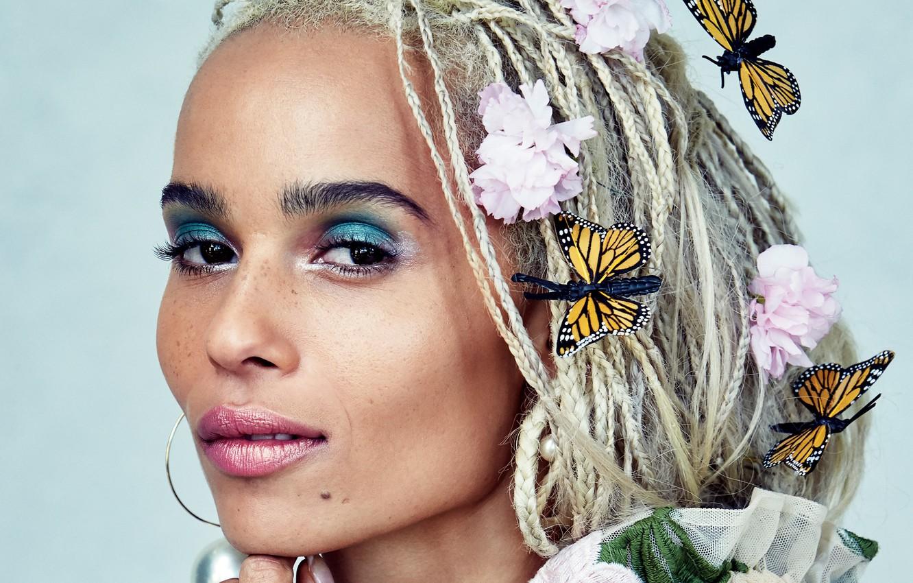 Captivating Zoë Kravitz Gives The Neon Trend A Glow-up Photo for Desktop Captivating Zoë Kravitz Gives The Neon Trend A Glow-up Photo for Desktop