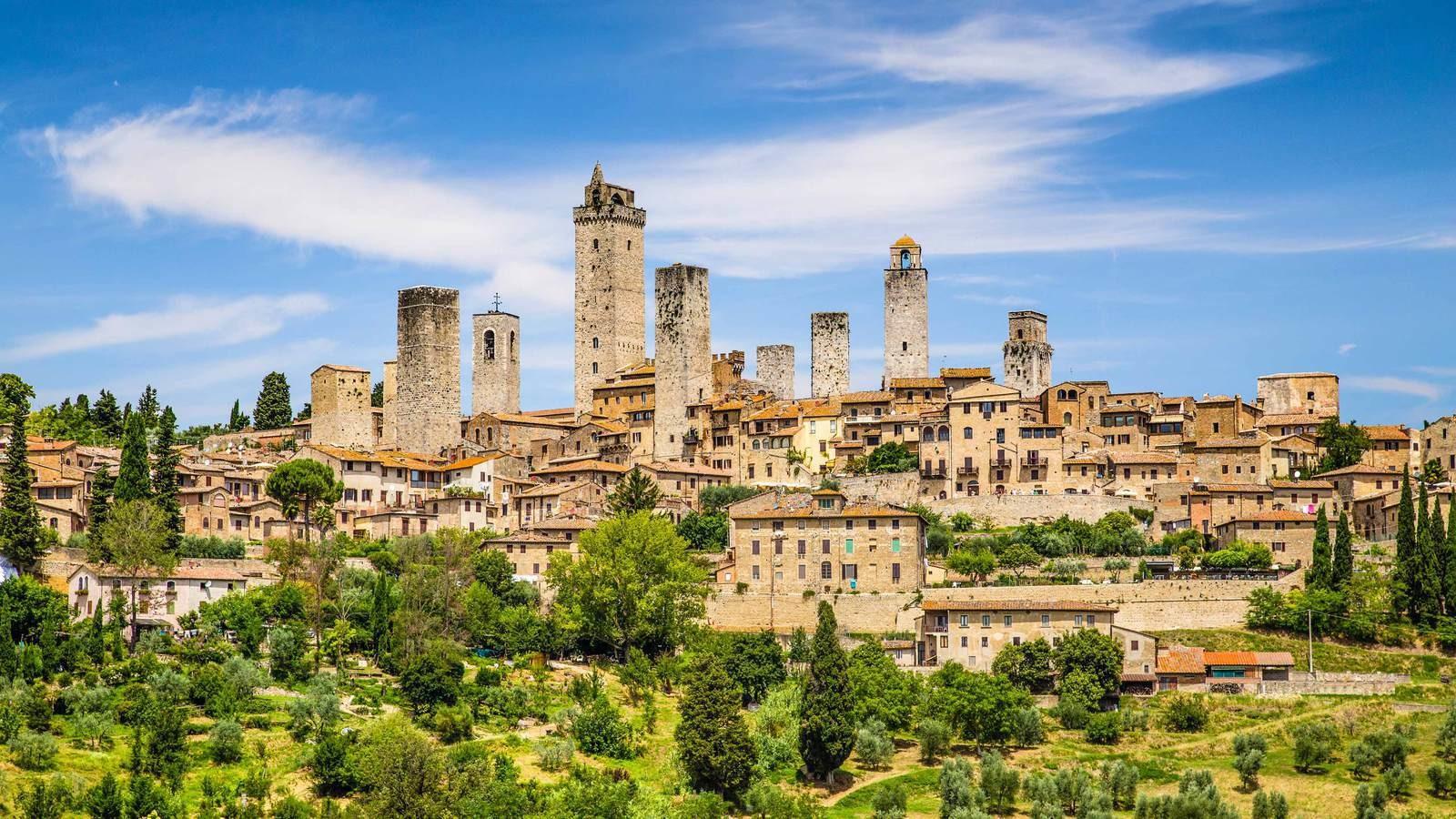 TUSCANY IN A DAY, Visit to Pisa, San Gimignano and Siena With