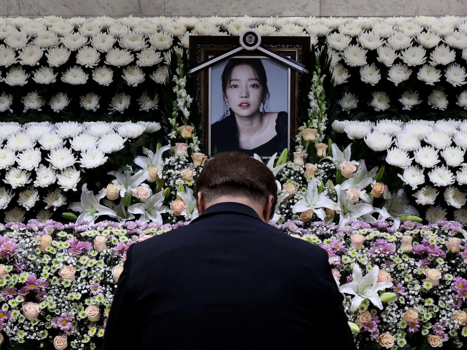 Deaths of Goo Hara and Sulli highlight tremendous pressures of K