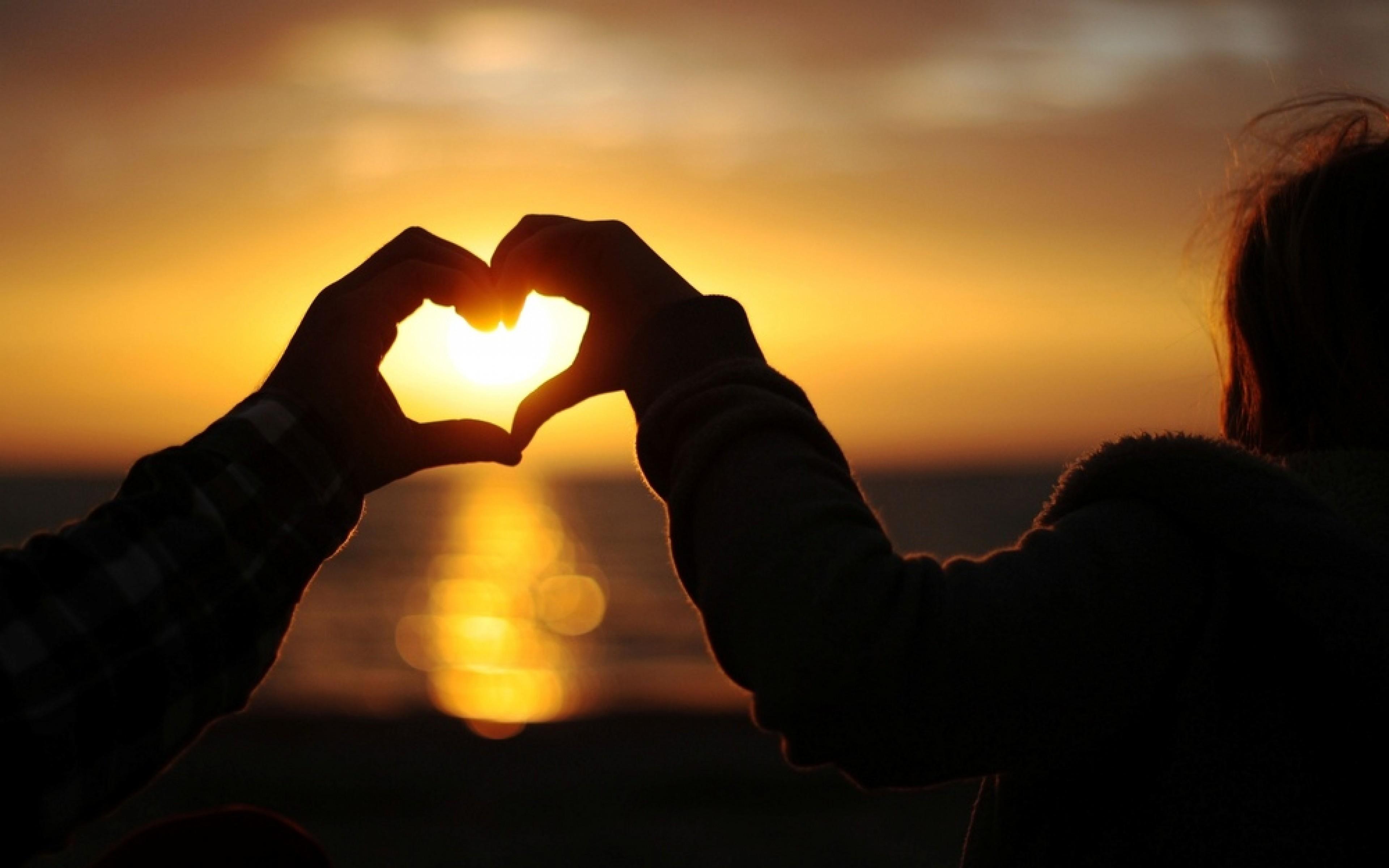 Hands Heart Shape boy girl enjoy sunset HD photo wallpaper