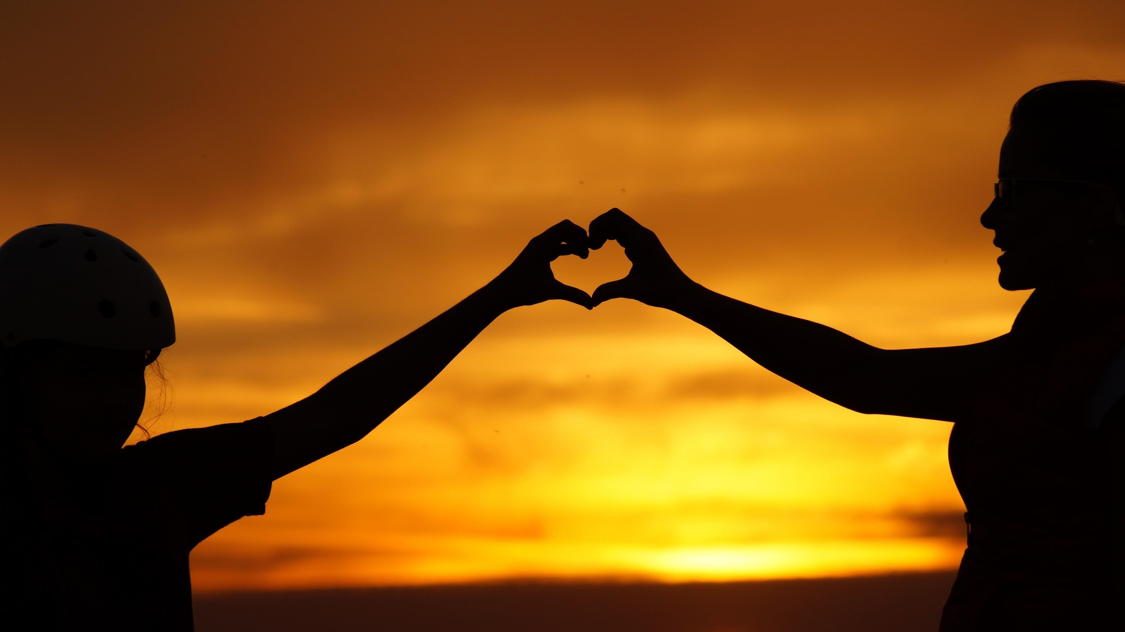 Download 3840x2160 Heart Gesture, Sunset, Scenery, Silhouette