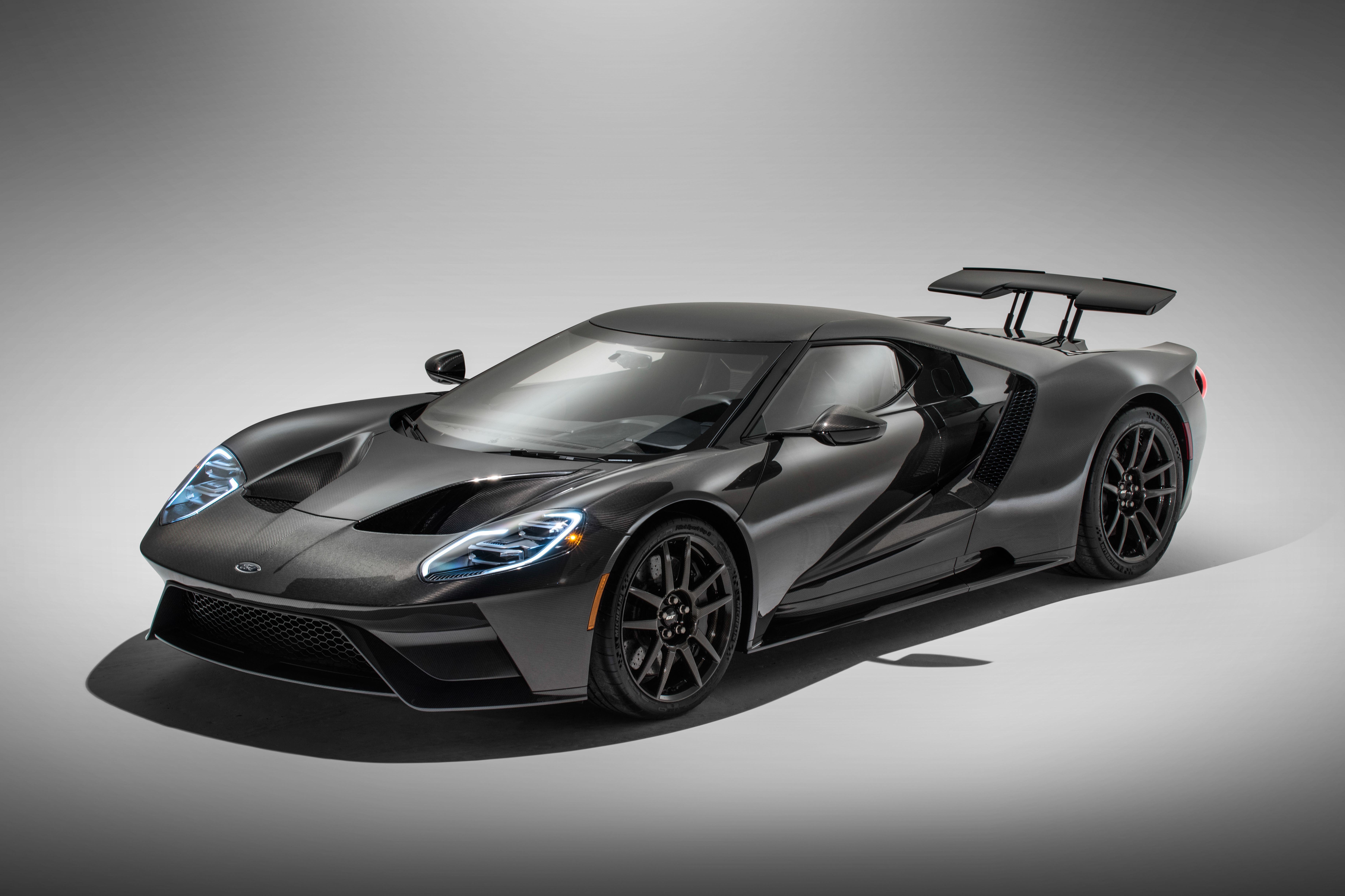 Ford GT Review, Pricing, and Specs