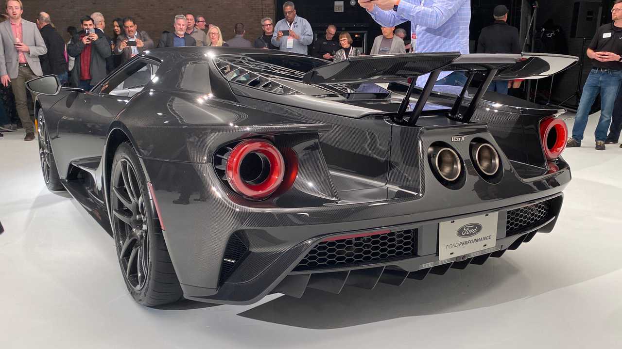 Ford GT Adds HP, Drops Jaws With Stunning Liquid Carbon Edition