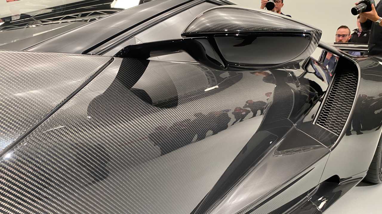 Ford GT Liquid Carbon Takes 3X Longer To Build Than Regular GT